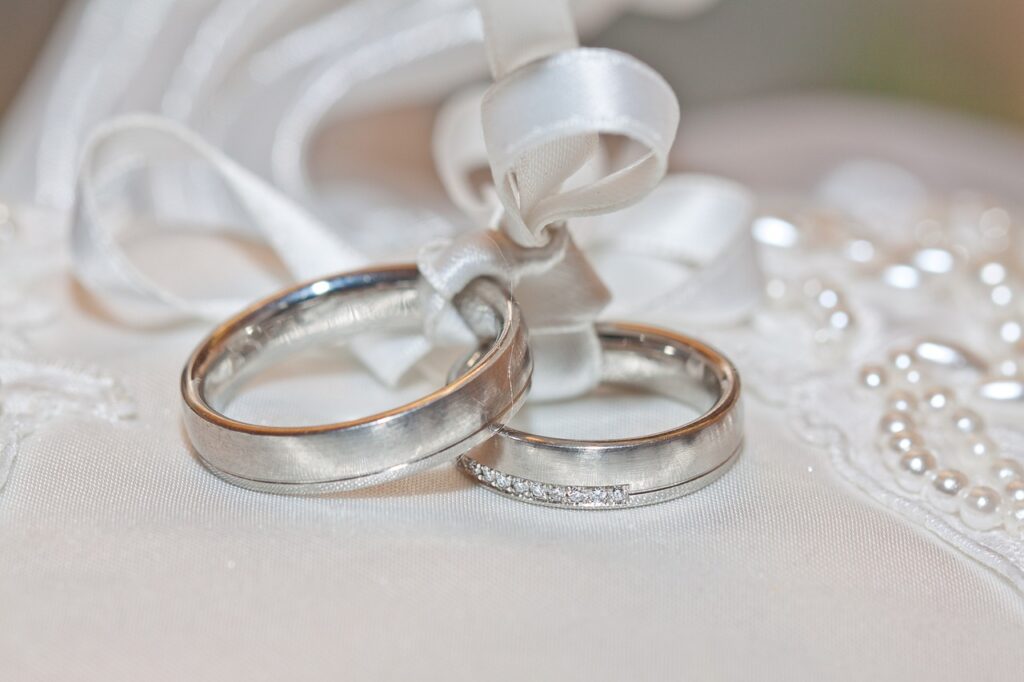 wedding, 4k wallpaper, wedding rings-2544405.jpg